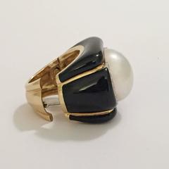 Andrew Clunn Black Enamel Mabe Pearl Diamond Gold Platinum Ring