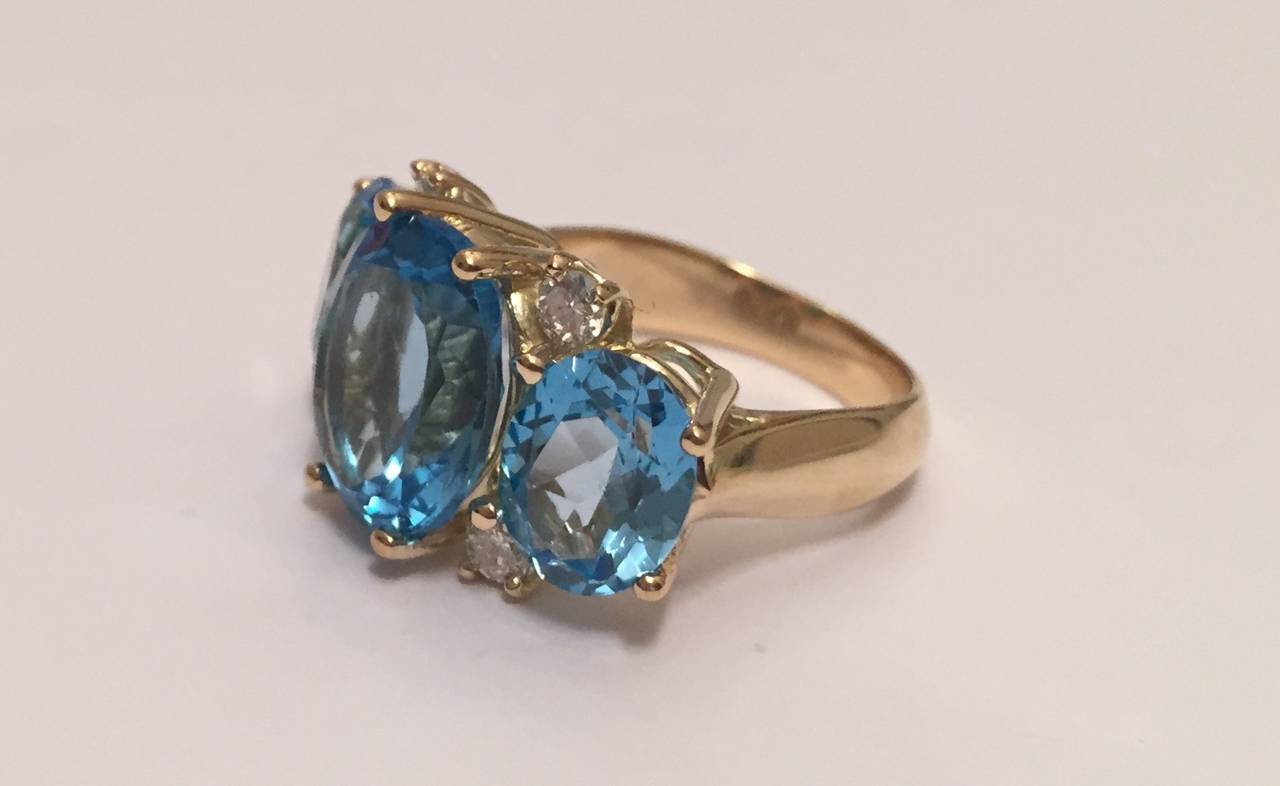 GUM DROPTM Ring mit GUM DROPTM-Muster  Blauer Topas und Diamanten (Zeitgenössisch) im Angebot