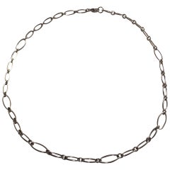 Collier ras du cou à maillons marquise en or blanc