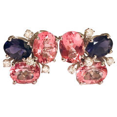 Mini boucles d'oreilles en forme de galets en or avec topaze rose, iolite et diamants