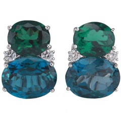Große GUM DROPTM-Ohrringe mit Tsavorit und dunkelblauem Topas und Diamanten