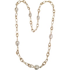 Collana a catena con perle barocche in oro giallo A Link