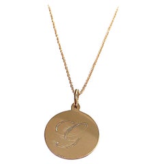 Precioso Colgante y Cadena de Círculo de Oro Grabados Personalizados