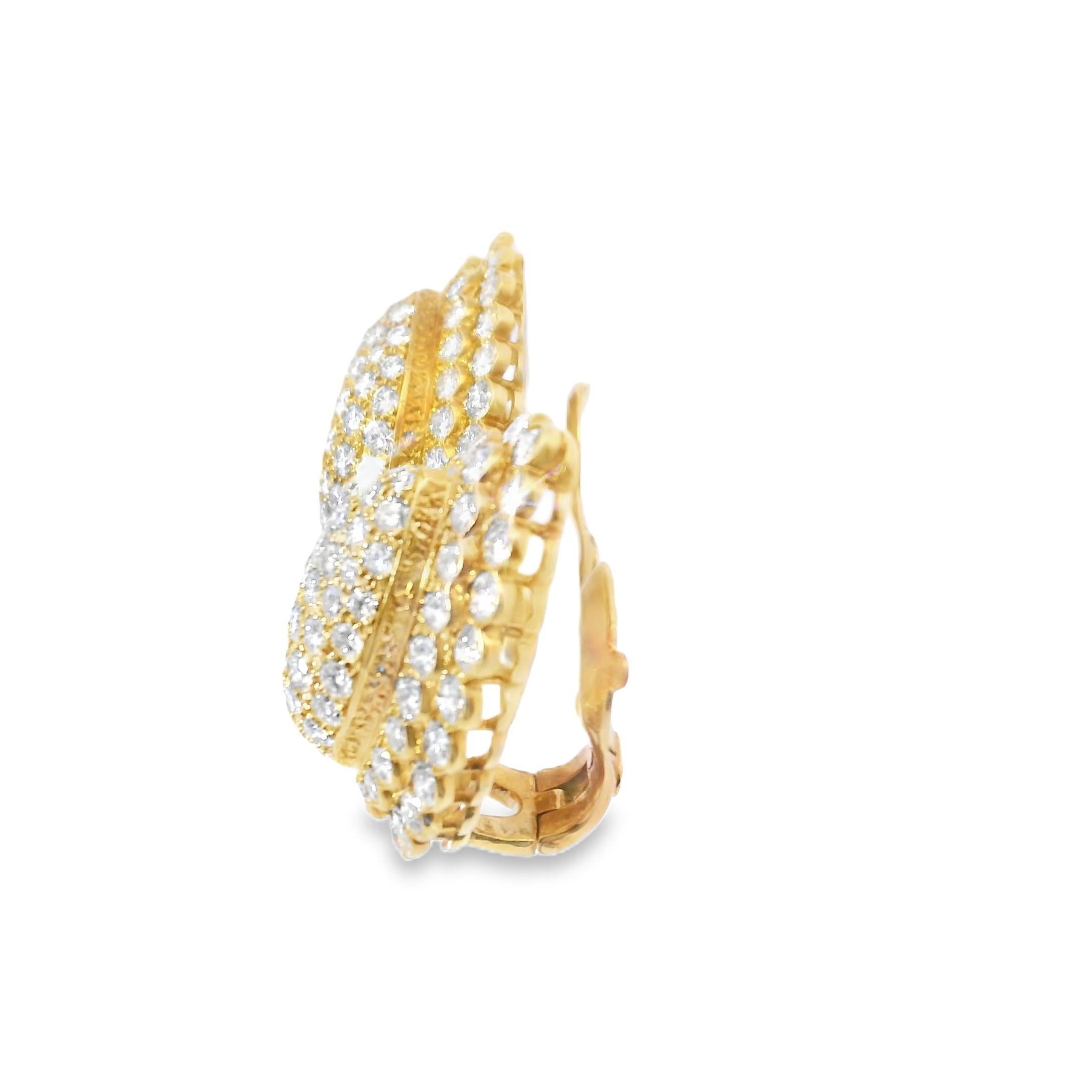 Donna Orecchini con diamanti Van Cleef & Arpels 18K in vendita