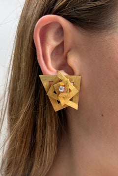 Orecchini con diamanti geometrici di Marianne Ostier in oro 18 carati, intorno al 1960