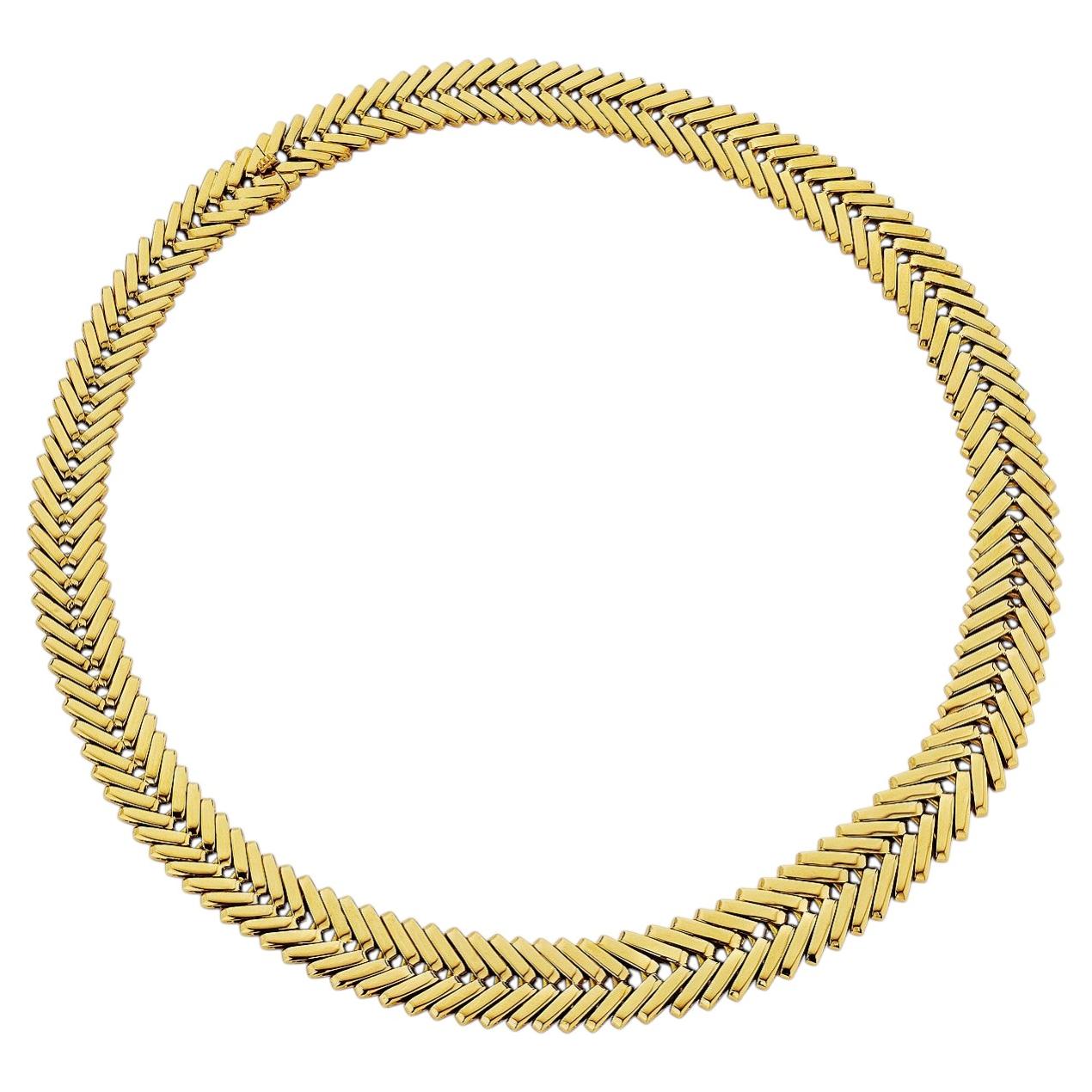 Van Cleef & Arpels Paris Gold Herringbone Link Collar Necklace For Sale
