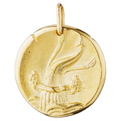 Van Cleef & Arpels Georges L'Enfant Vintage Aquarius Zodiac Medium Gold Pendentif
