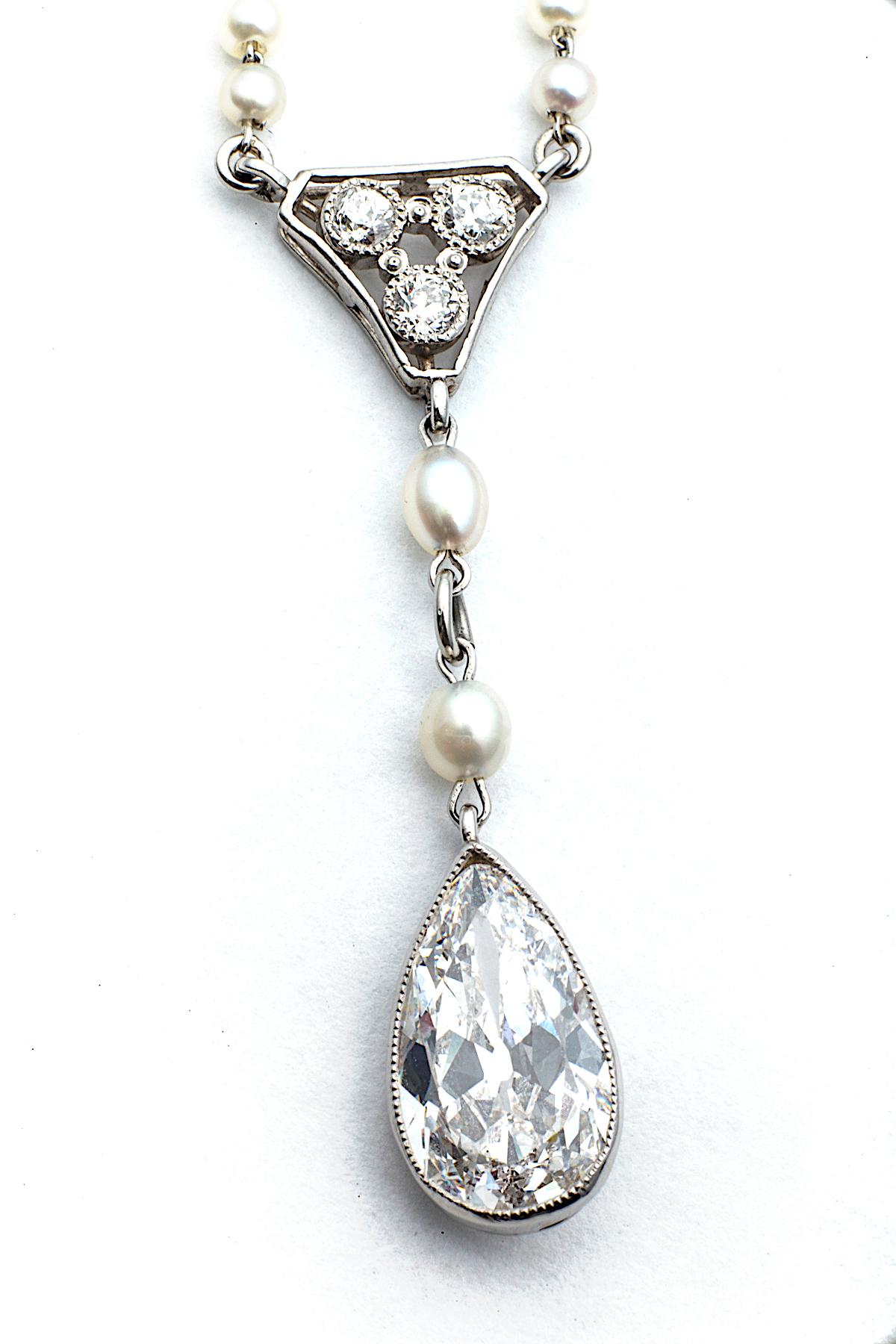 Art Deco Natural Pearl Diamond Platinum Pendant Necklace In Excellent Condition In Greenwich, CT