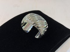 Vintage Tiffany & Co. Bracelet manchette en argent sterling à larges nervures en spirale