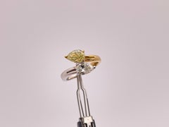 Bague de fiançailles en diamants blancs et jaunes de couleur naturelle certifiée GIA