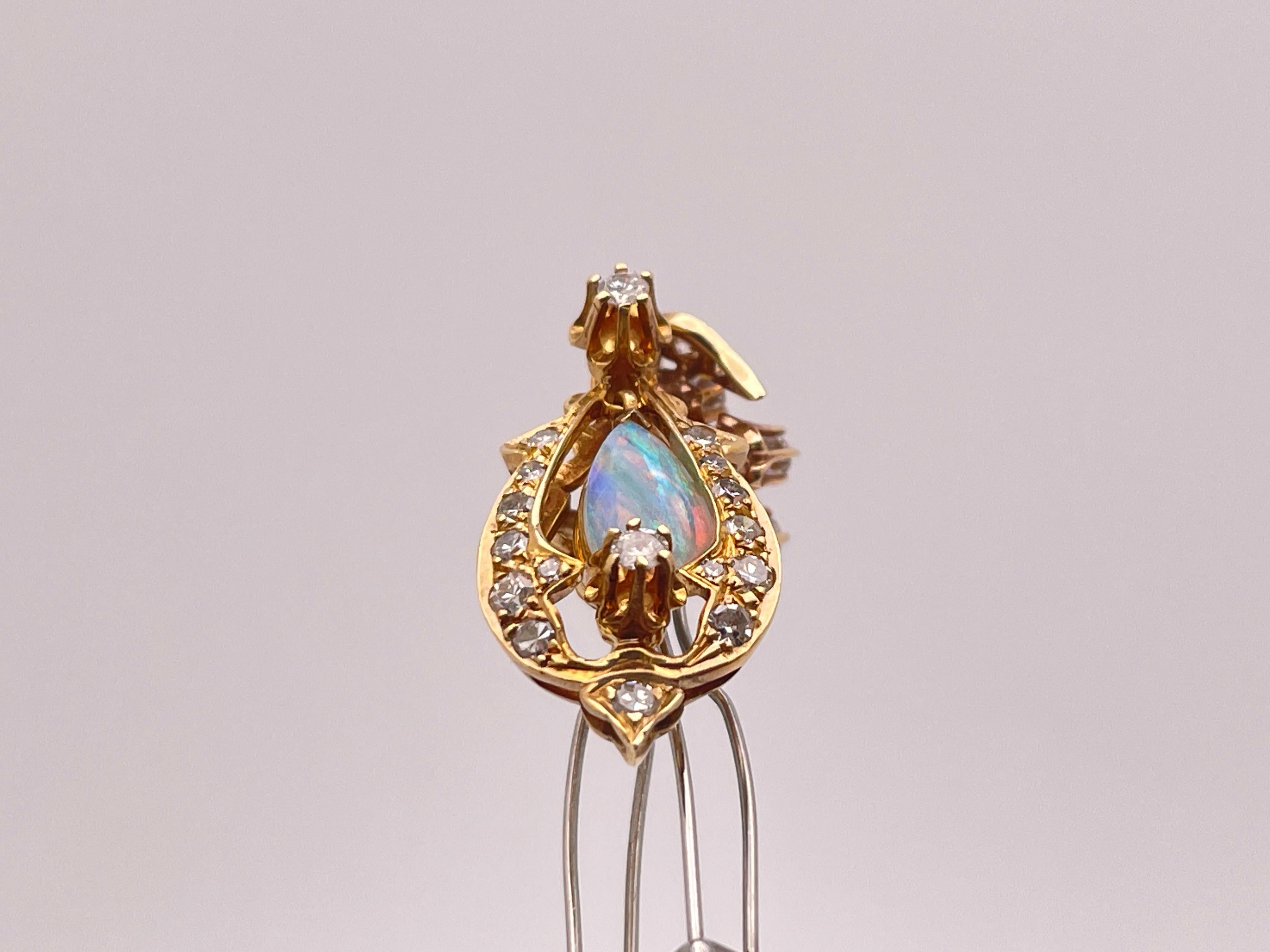 Orecchini a lampadario con diamante e opale naturale in oro giallo 14K in vendita 5