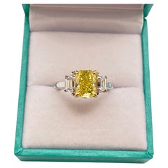 GIA Certified Natural 2.12 CT Fancy Vivid Yellow Radiant Diamond Engagement Ring