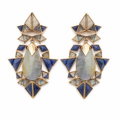 Boucles d'oreilles géométriques en or jaune 18 carats avec opale facettée, par Paolo Costagli