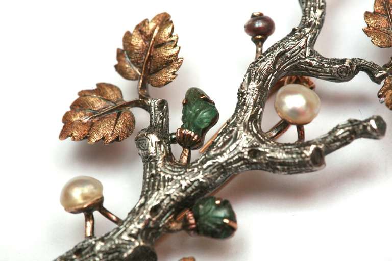 Buccellati Perle Smaragd Gold Floral Brosche im Zustand „Hervorragend“ in New York, NY