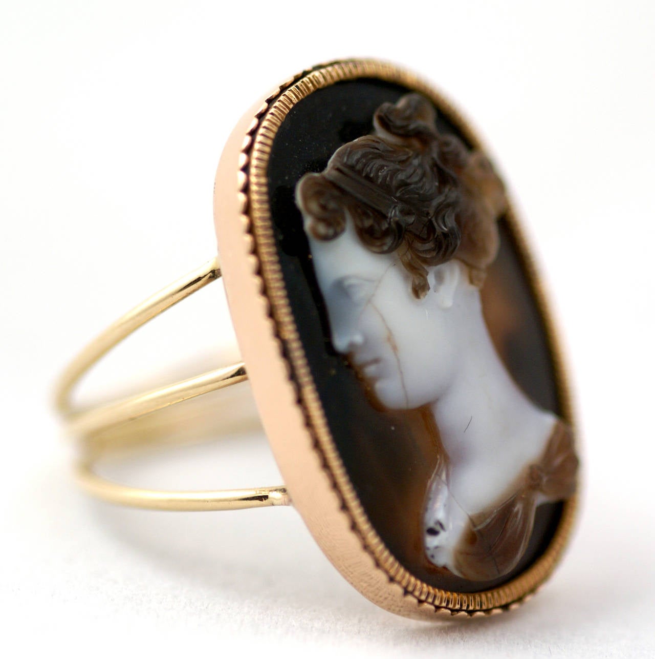 Antique Cameo Ring In Good Condition In New York, NY