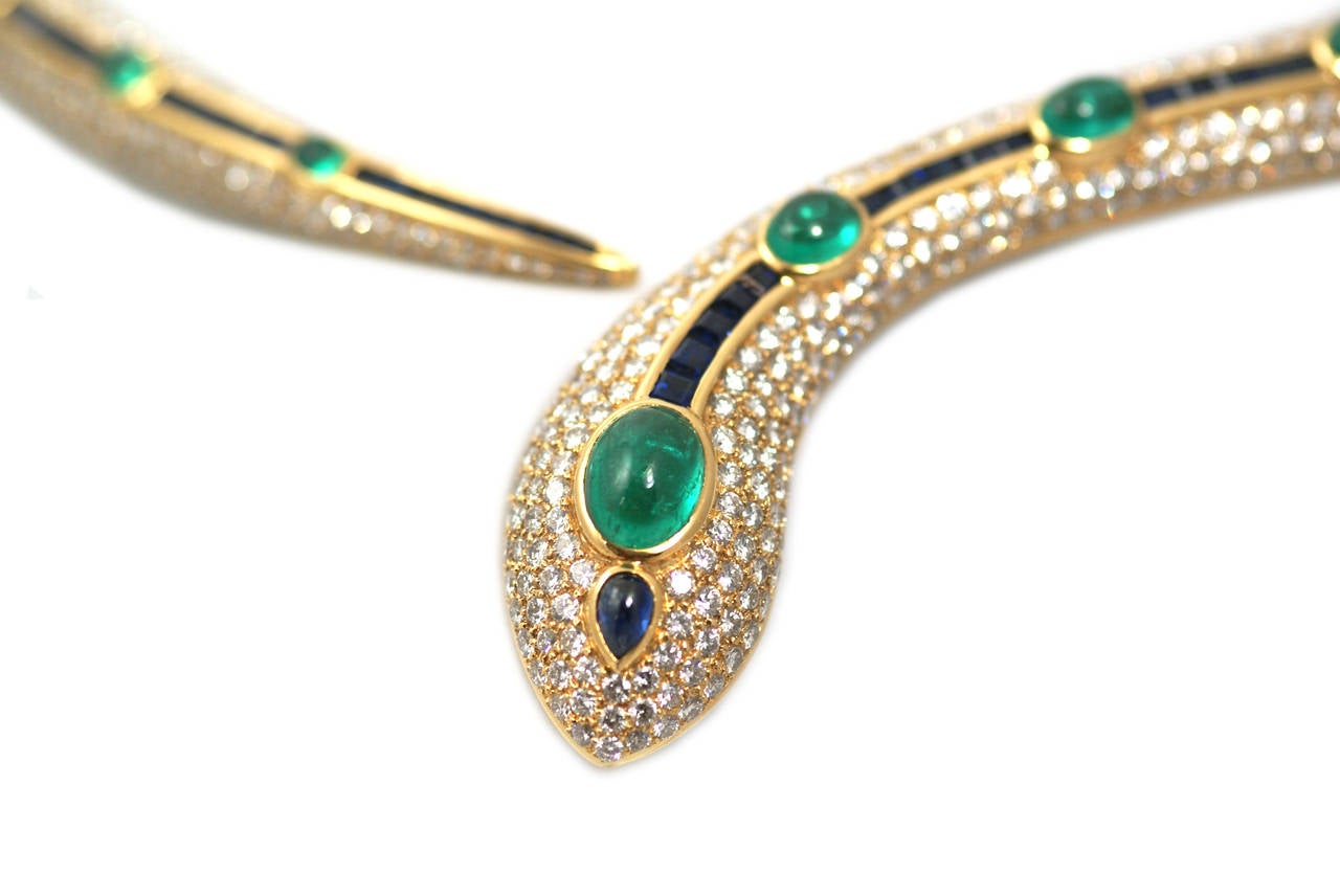 Important Emerald Sapphire Diamond Gold Snake Set In Excellent Condition In New York, NY