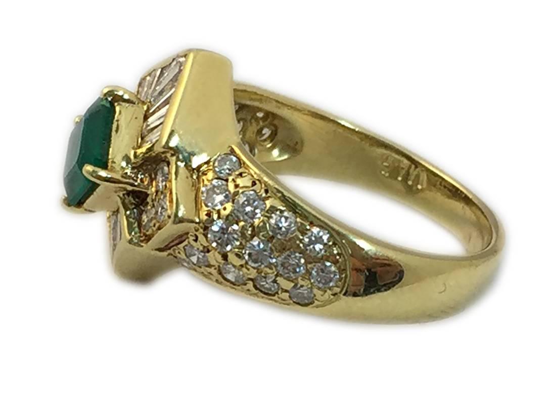Emerald Diamond Gold Ring  In Excellent Condition In New York, NY