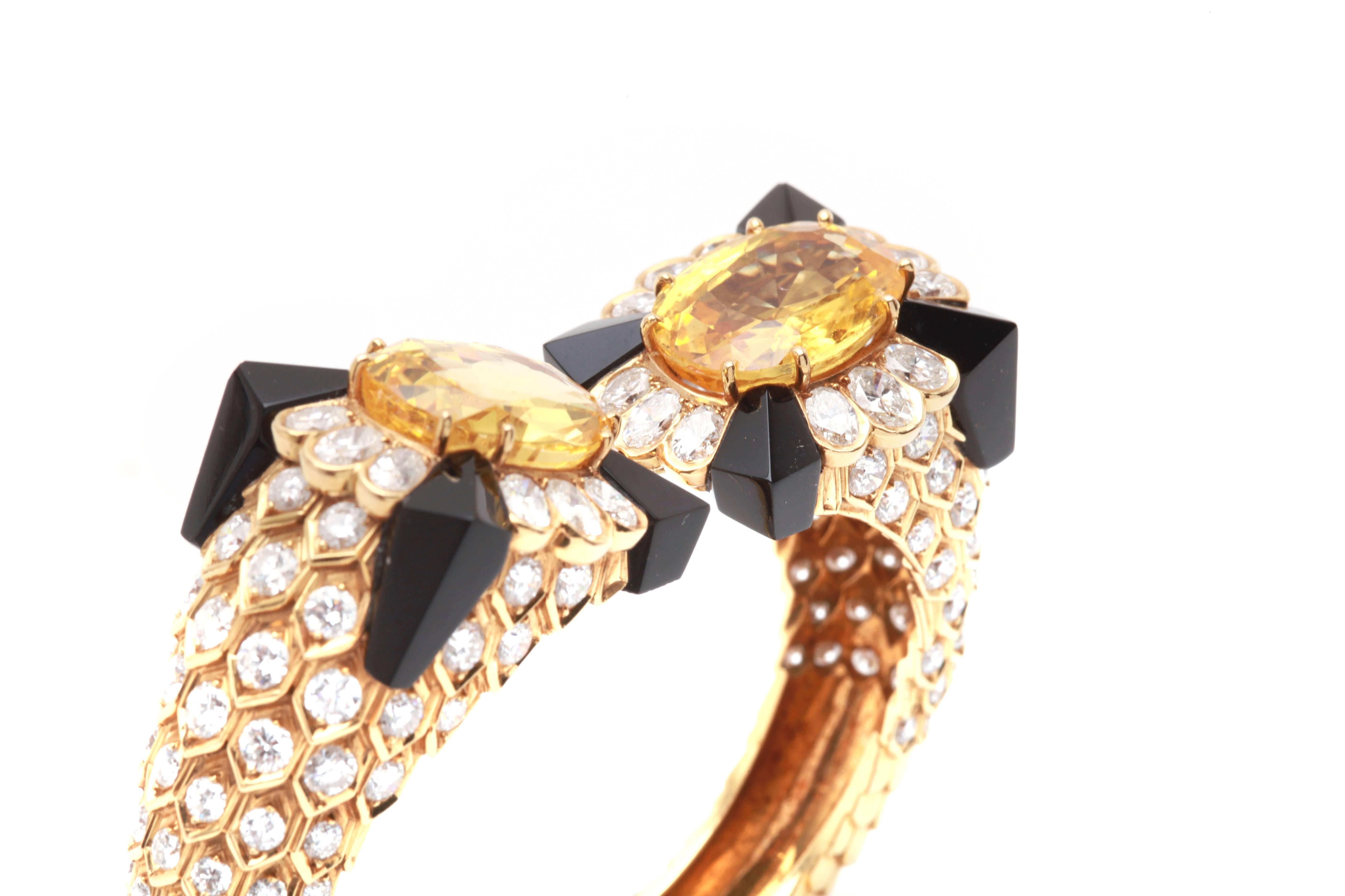 Women's or Men's Superb 1970s Fred Paris  Onyx Sapphire Diamond Gold Cuff Bracelet