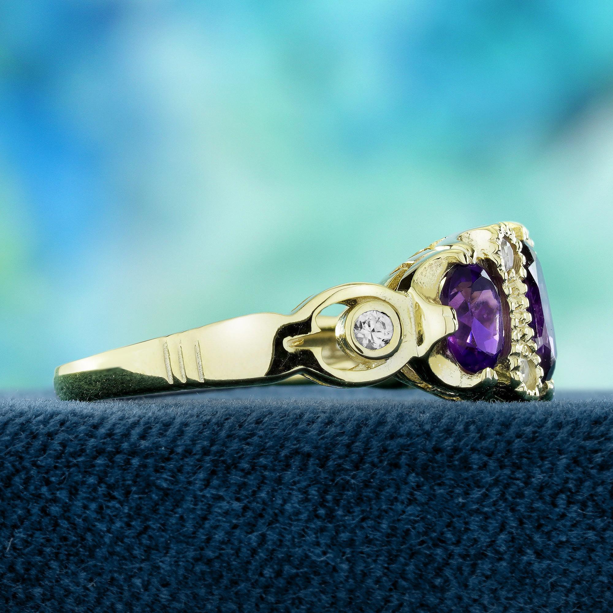 Taille ovale Améthyste et saphir blanc Bague de style vintage en or jaune 9K massif en vente
