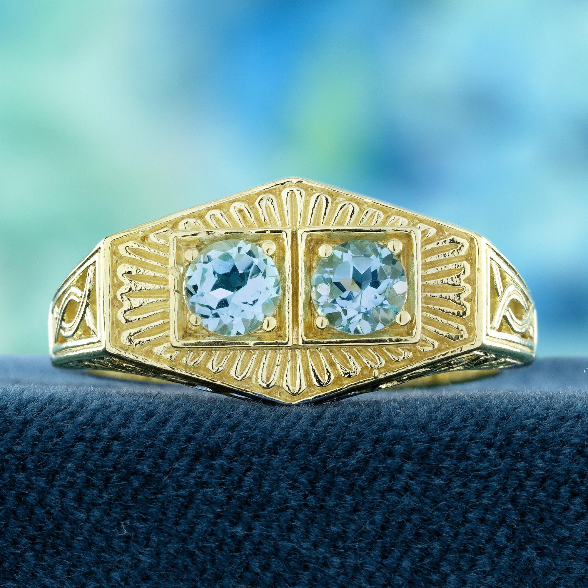 Avec ses deux topazes bleues rayonnantes côte à côte, cet élégant modèle symbolise l'équilibre, l'unité et l'harmonie. Les teintes bleues douces sont parfaitement complétées par des détails complexes de style vintage, créant une pièce à la fois