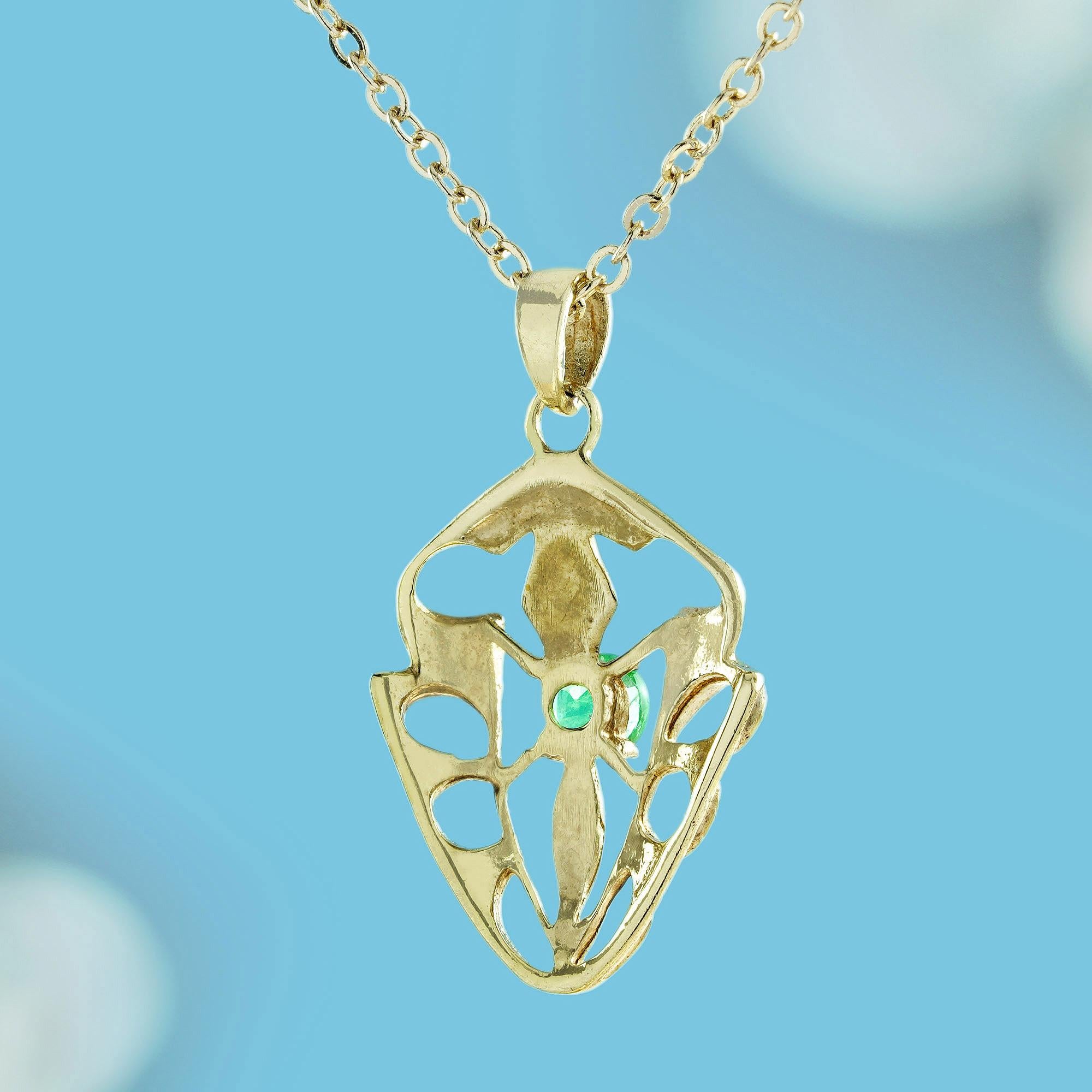 Taille ronde Jaune 9K  Pendentif en or avec émeraude naturelle style vintage en vente