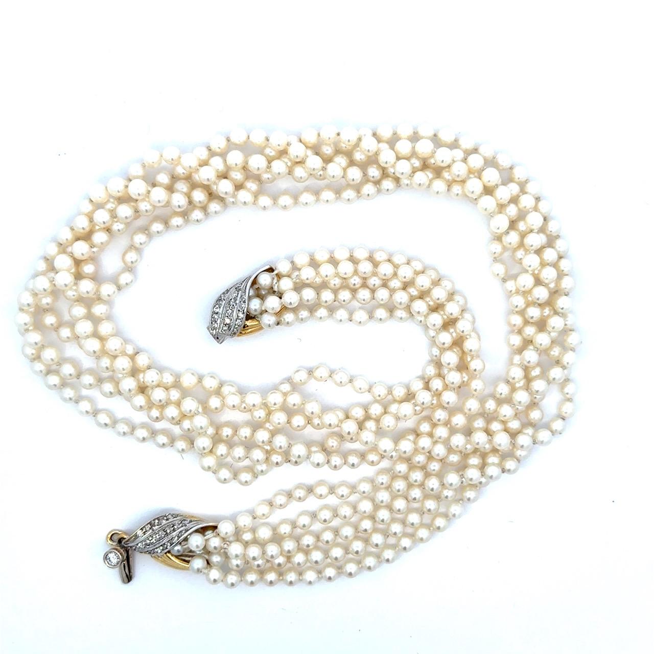 K2389   Collana con diamanti e perle coltivate in oro 18 carati In condizioni buone in vendita a Los Angeles, CA