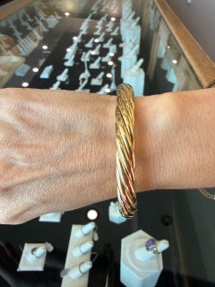 Rare Van Cleef & Arpels Limited Production 18K Gold Vintage Bangle Bracelet