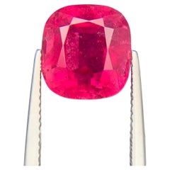 Anello con tormalina rubellite naturale rosa rossastra 7.05 carati taglio cuscino