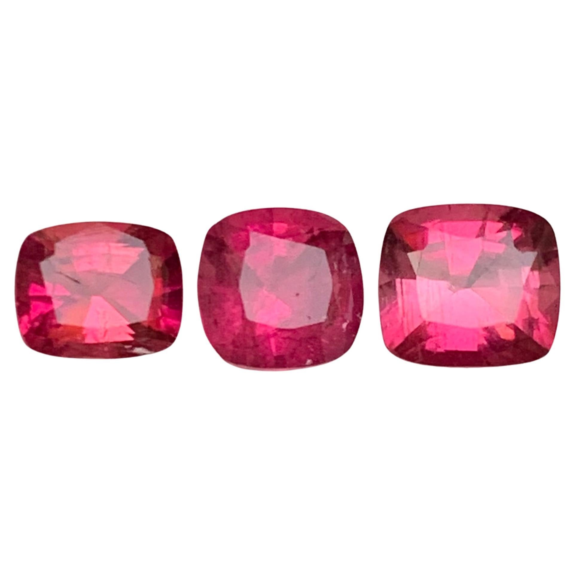 Gemme sciolte di tormalina rubellite naturale rosa rossastra 3,20 carati a cuscino - Gioielli in vendita