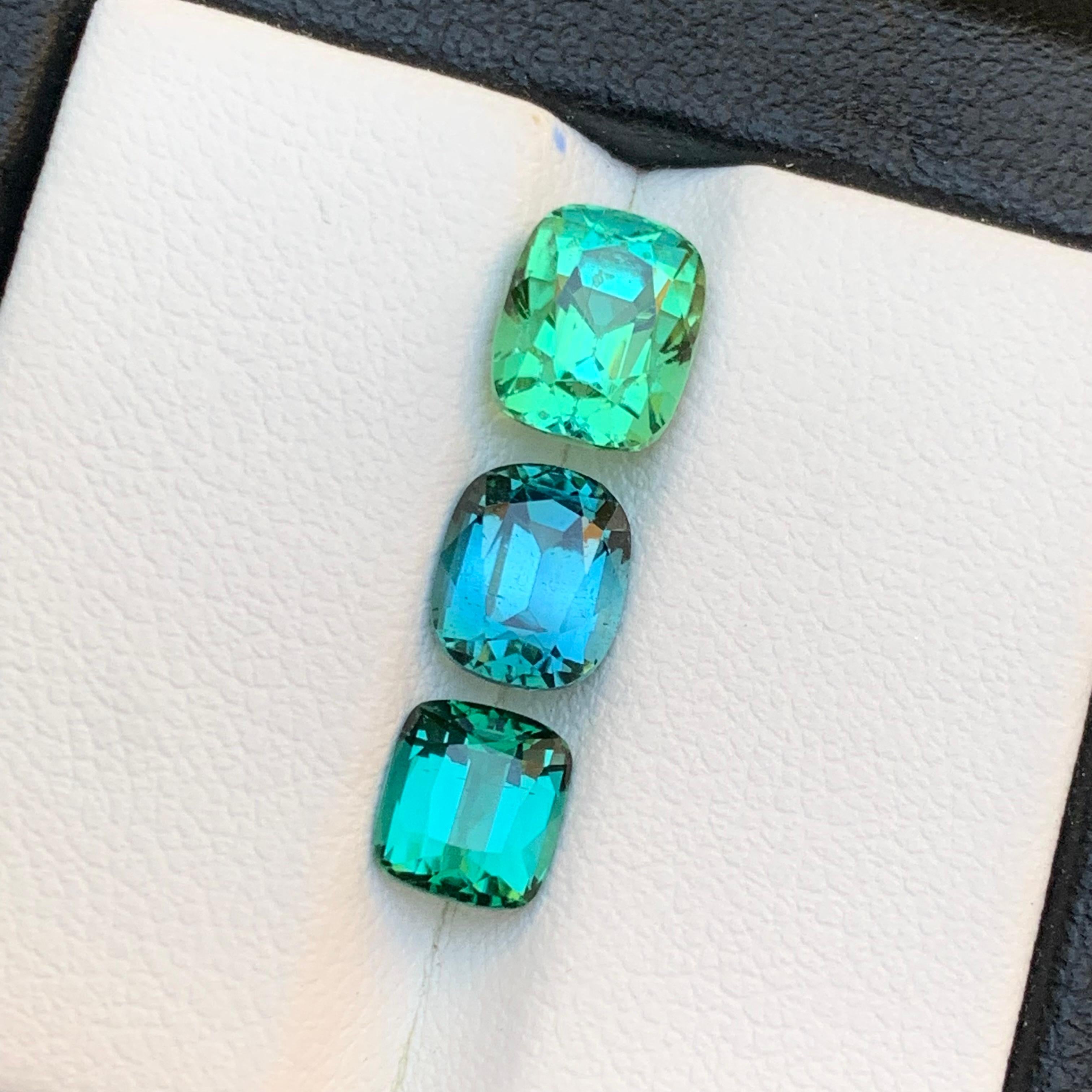 Gemme sciolte di tormalina naturale verde menta e blu laguna 4,85 carati in vendita 1