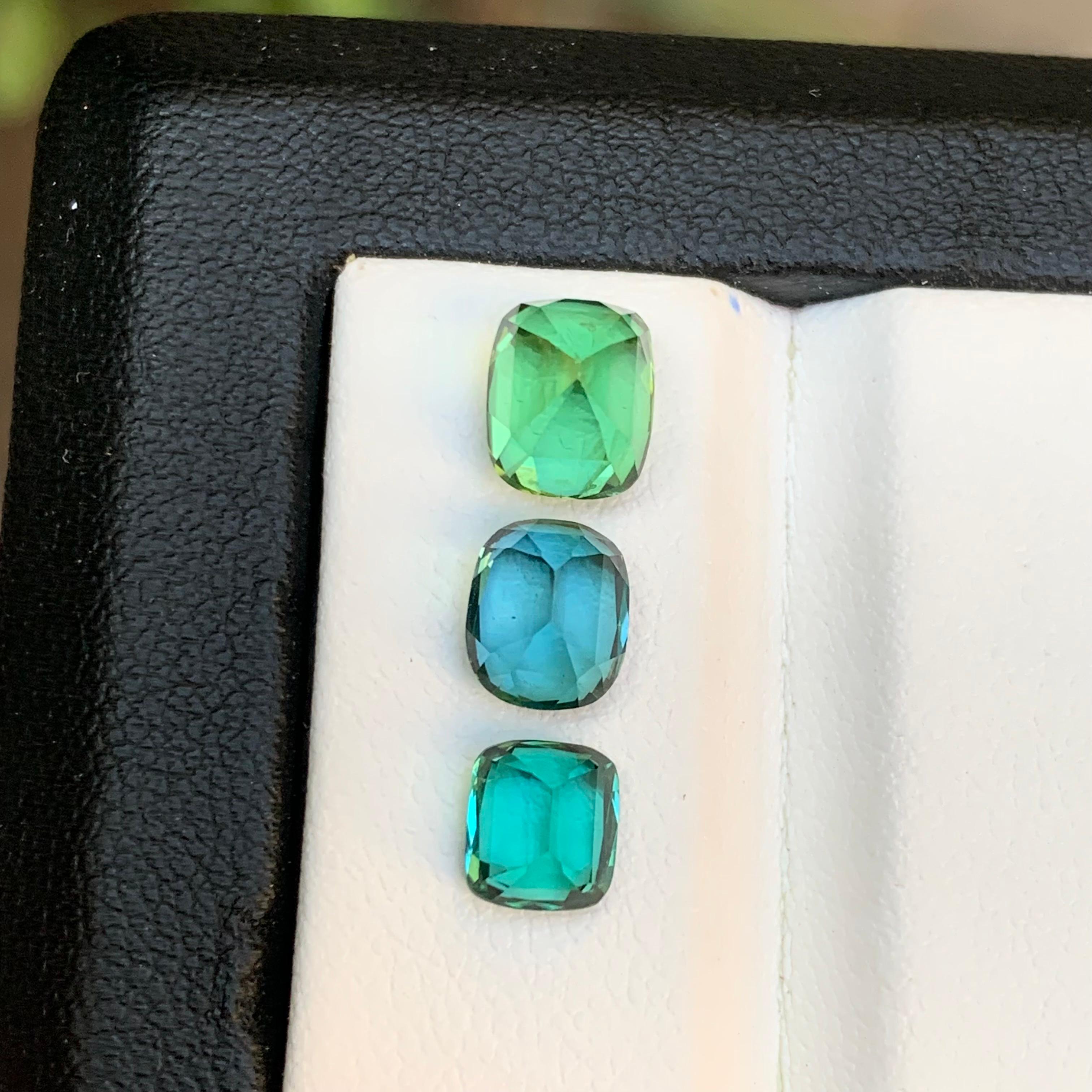 da uomo o donna Gemme sciolte di tormalina naturale verde menta e blu laguna 4,85 carati in vendita