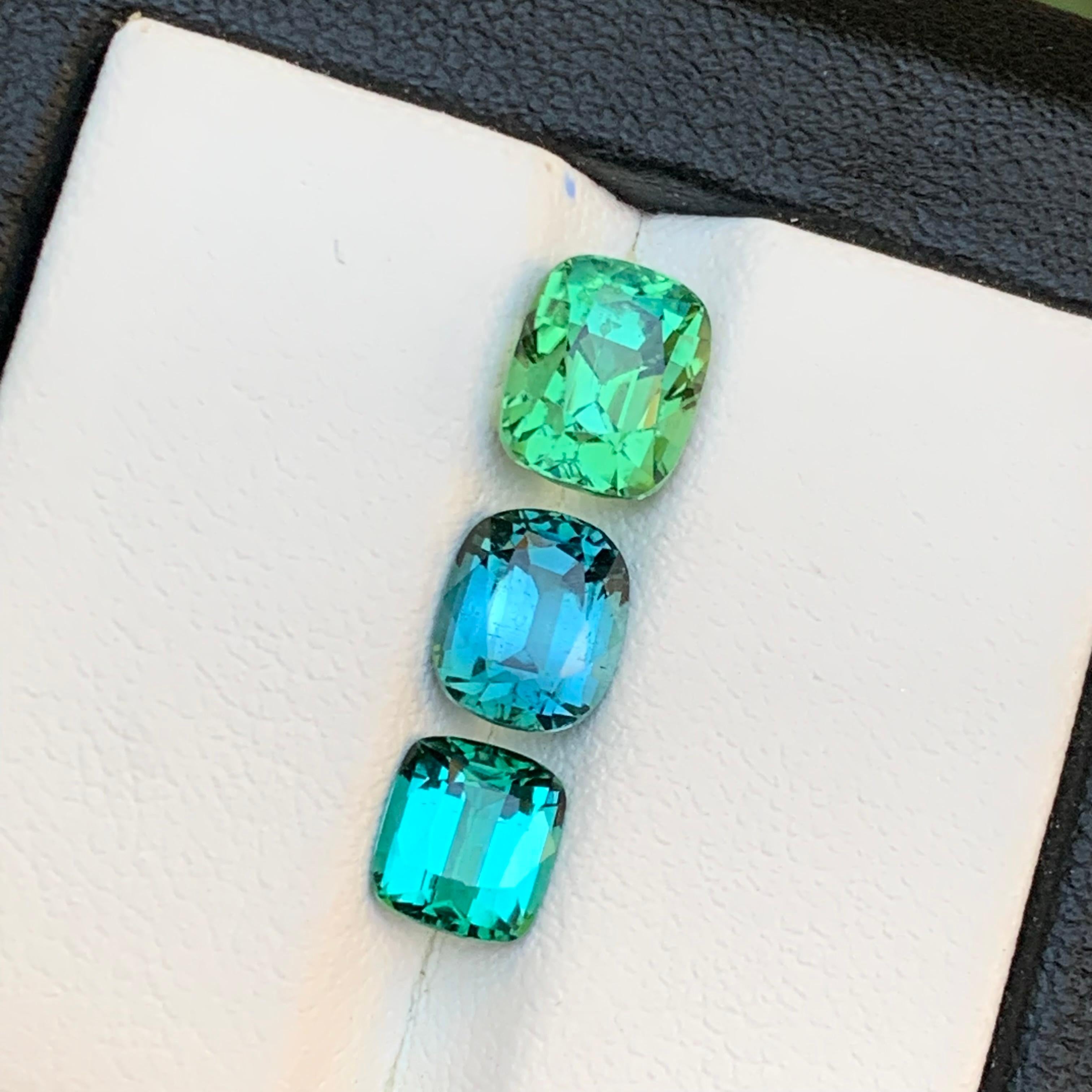Gemme sciolte di tormalina naturale verde menta e blu laguna 4,85 carati in vendita 6
