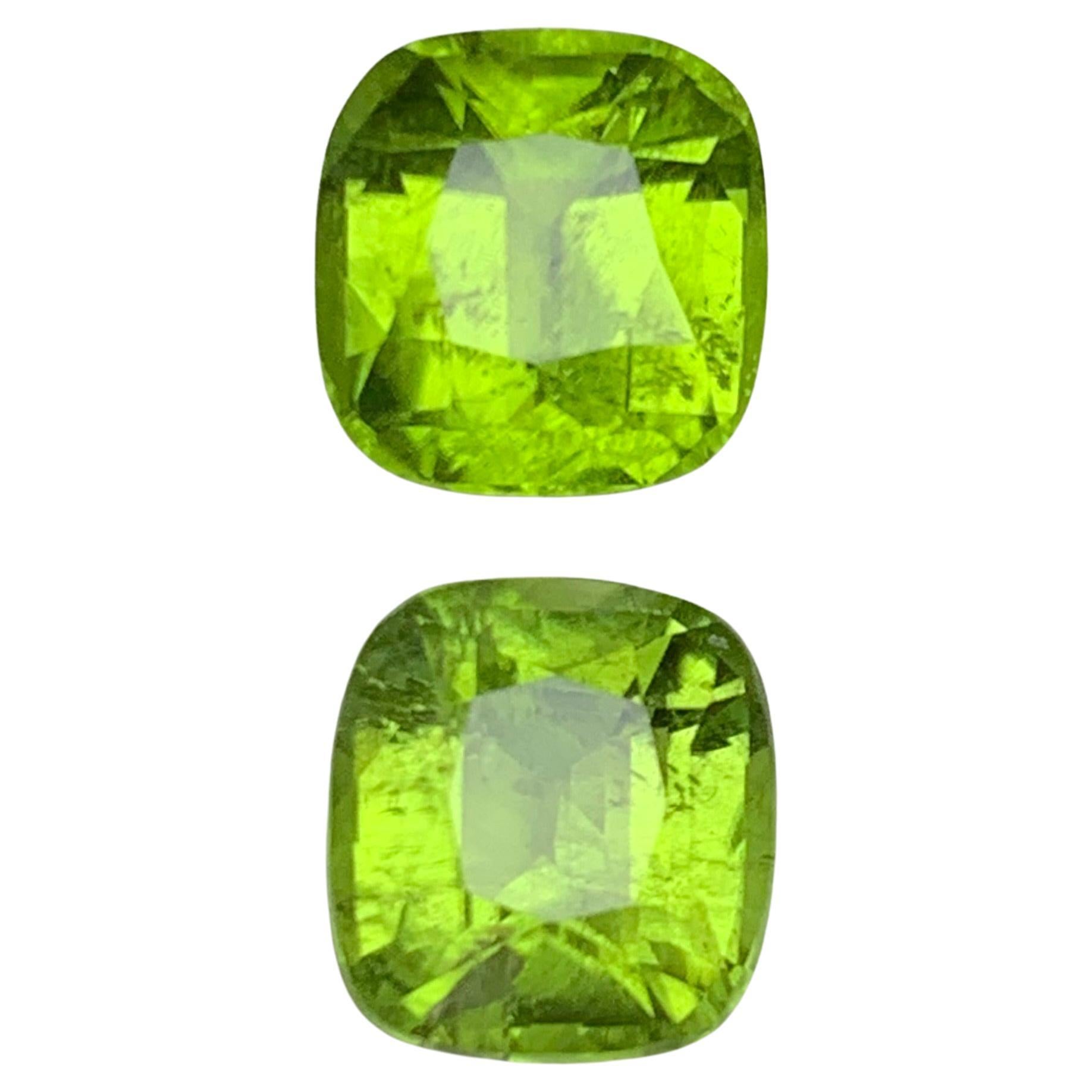 Boucles d'oreilles péridot naturel vert vif, pierres en vrac 6.90 ct taille coussin