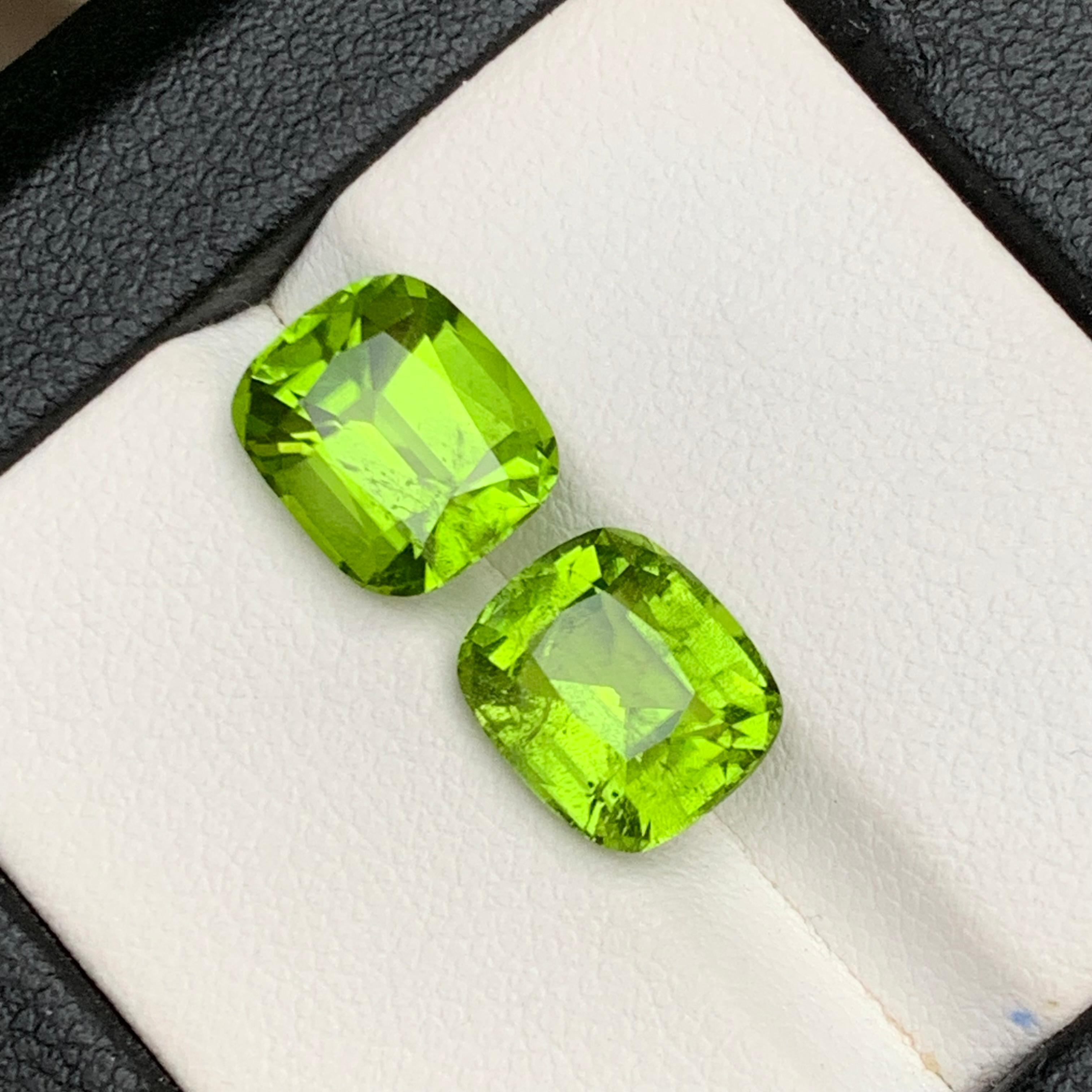 Boucles d'oreilles péridot naturel vert vif, pierres en vrac 6.75 ct taille coussin Neuf - En vente à Peshawar, PK