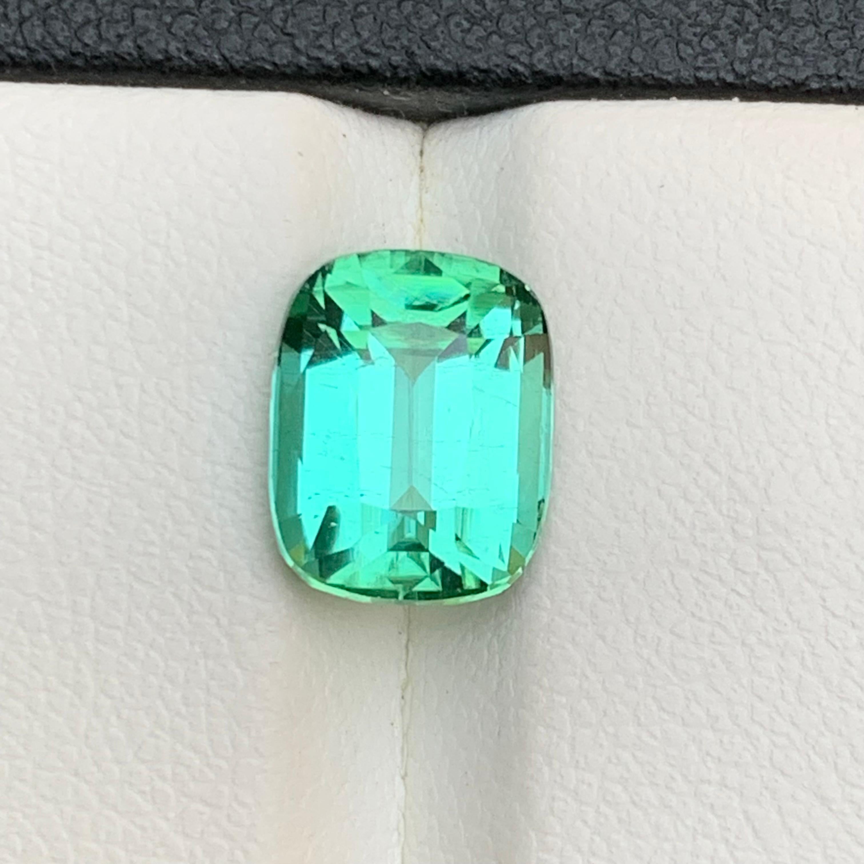 Anello con tormalina naturale verde menta bluastra, gemma sciolta da 4,10 carati, gioiello a cuscino in vendita 2