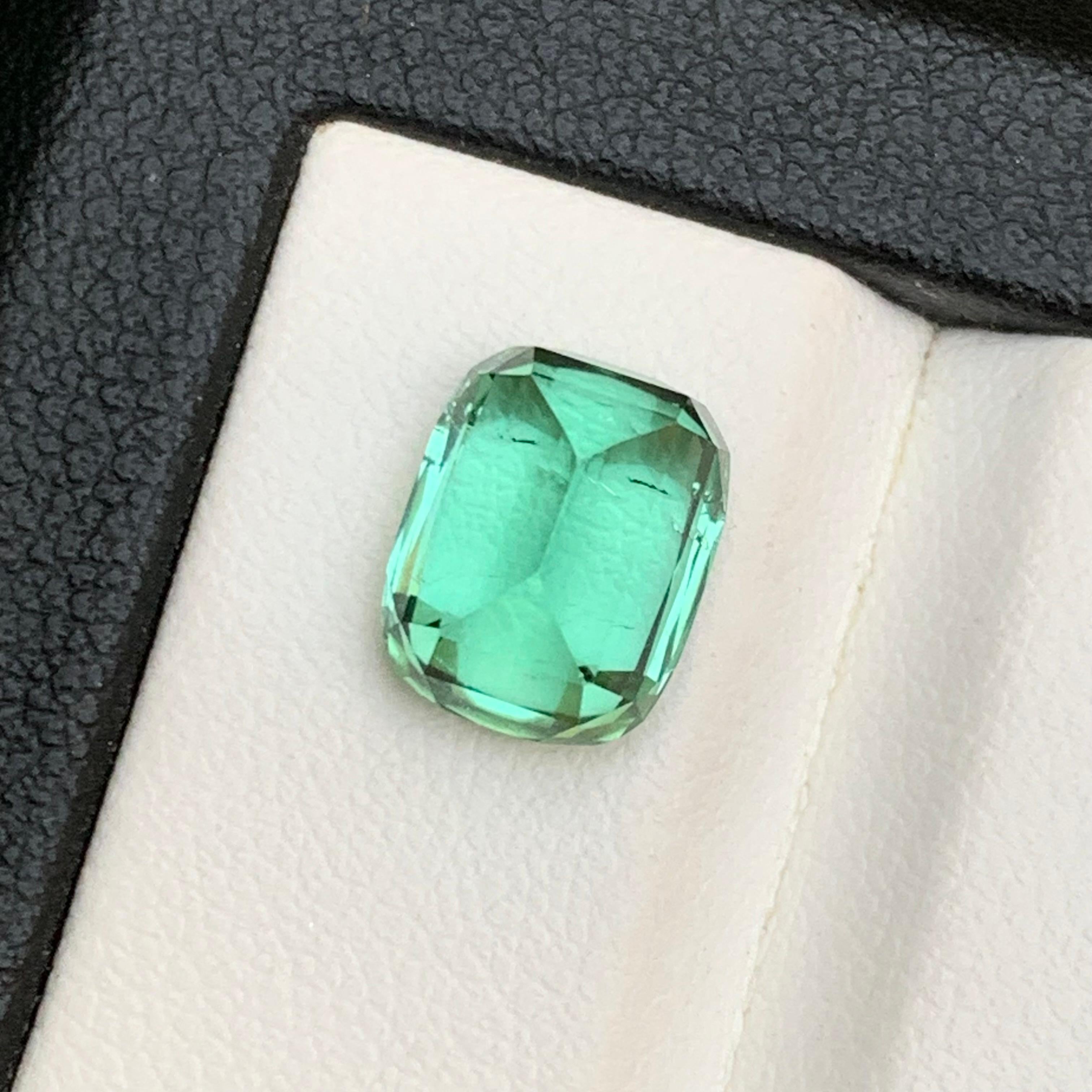 Anello con tormalina naturale verde menta bluastra, gemma sciolta da 4,10 carati, gioiello a cuscino in vendita 1