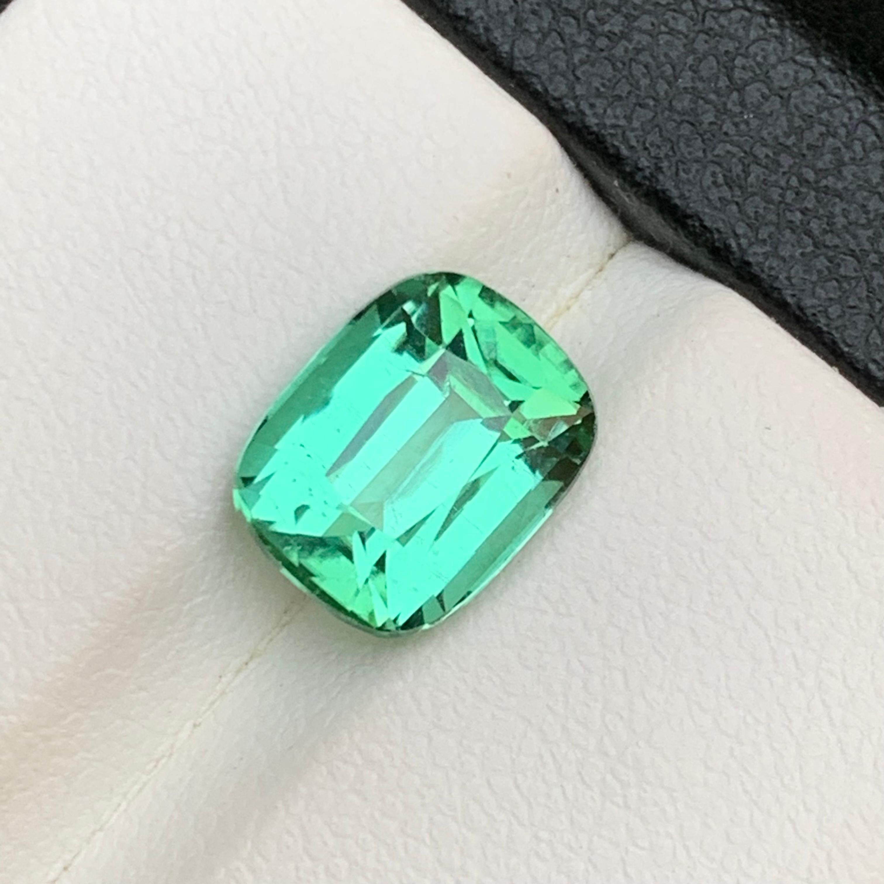 Anello con tormalina naturale verde menta bluastra, gemma sciolta da 4,10 carati, gioiello a cuscino in vendita 3