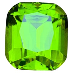 9.82 Carat Vivid Green Natural Peridot Cushion Cut Loose Gemstone for Ring