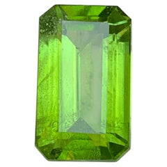 Vivid Green Natural Peridot 7.38 Carat Emerald Cut Loose Gemstone for Ring