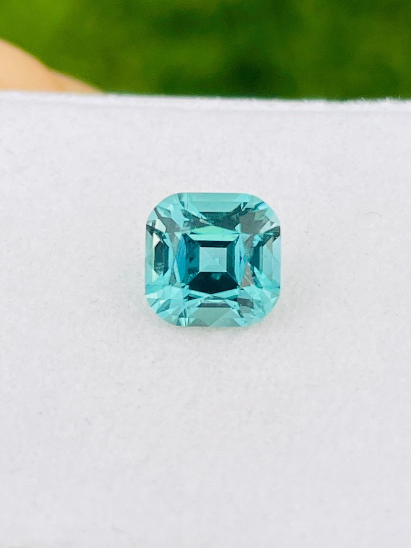 Certificato ICA baby pink Tanzanite zoisite 2.67 Ct Collectional naturale Non riscaldato in vendita 2