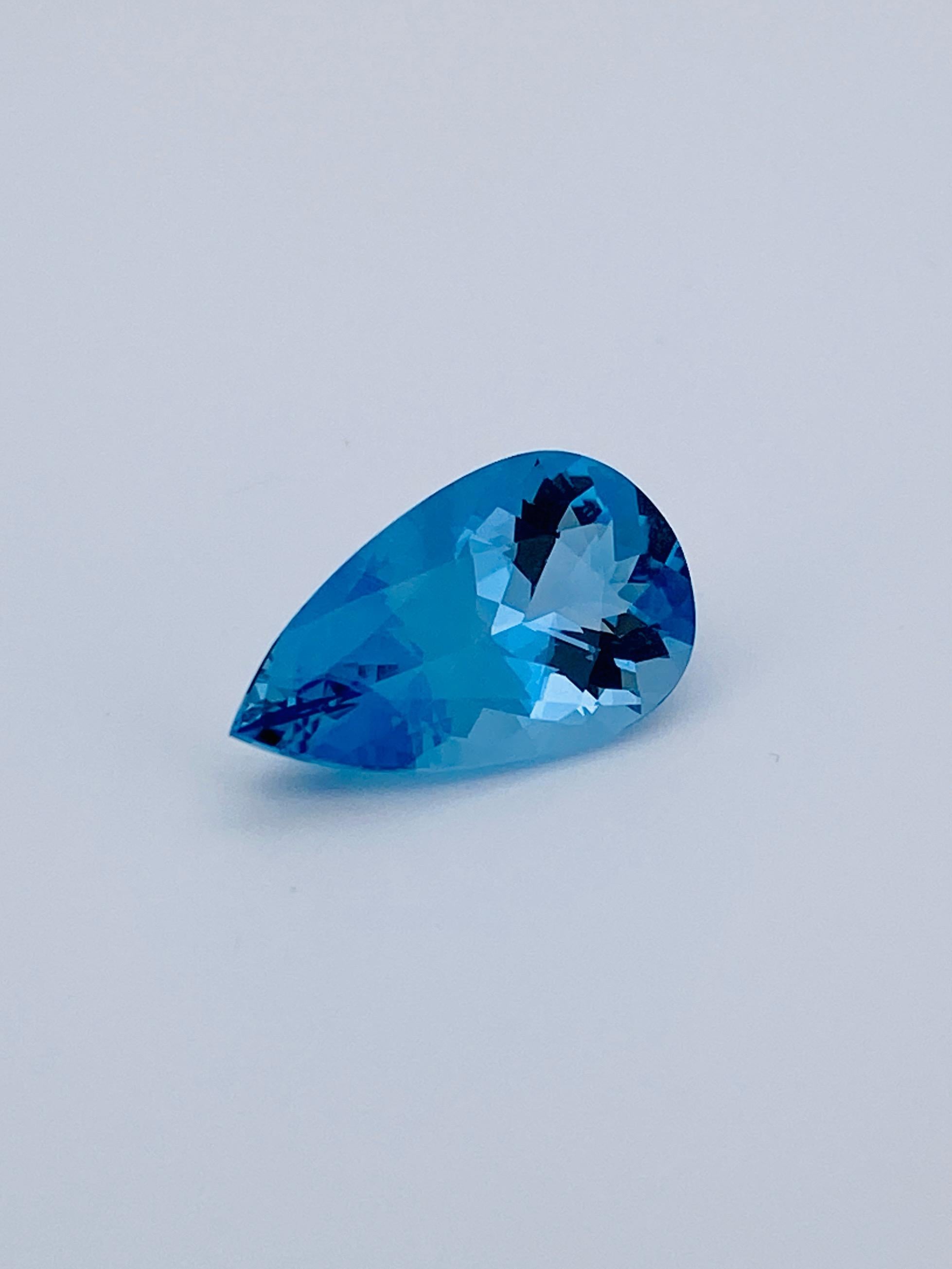 AQA90
Piedra natural Super Santa María color Aguamarina más profundo que el índigo 

Nombre Piedra: Aguamarina de Santa María 
Peso: 3,25 ct 
Color: Azul vivo (Santa María)
Claridad: Ojo Limpio 
Origen: Brasil 
Forma: Pera 
Corte: Precisión