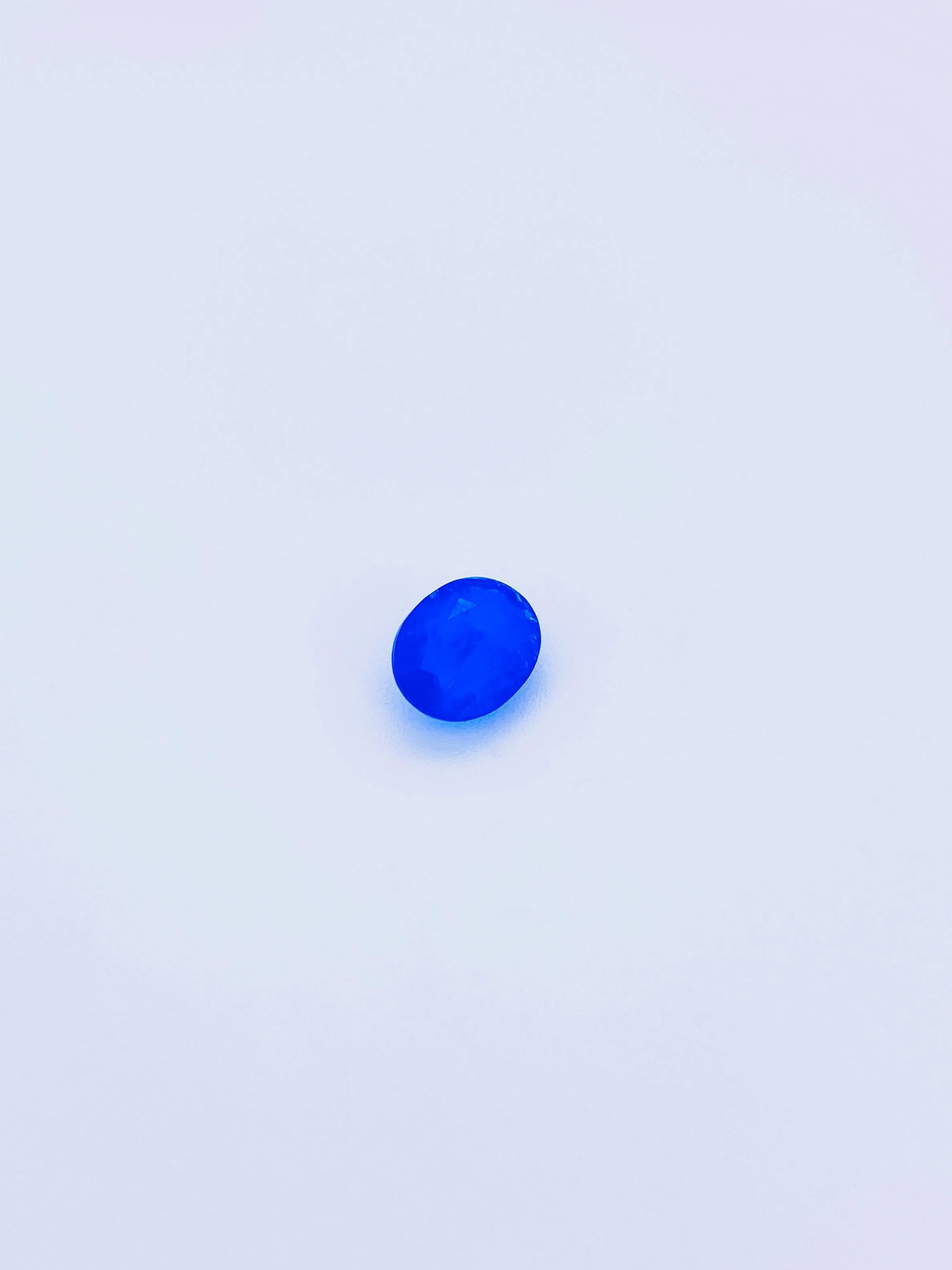 Selten 0,37 Ct  Hauyne Runde Form reichhaltige dunkelblaue Farbe für Damen oder Herren im Angebot