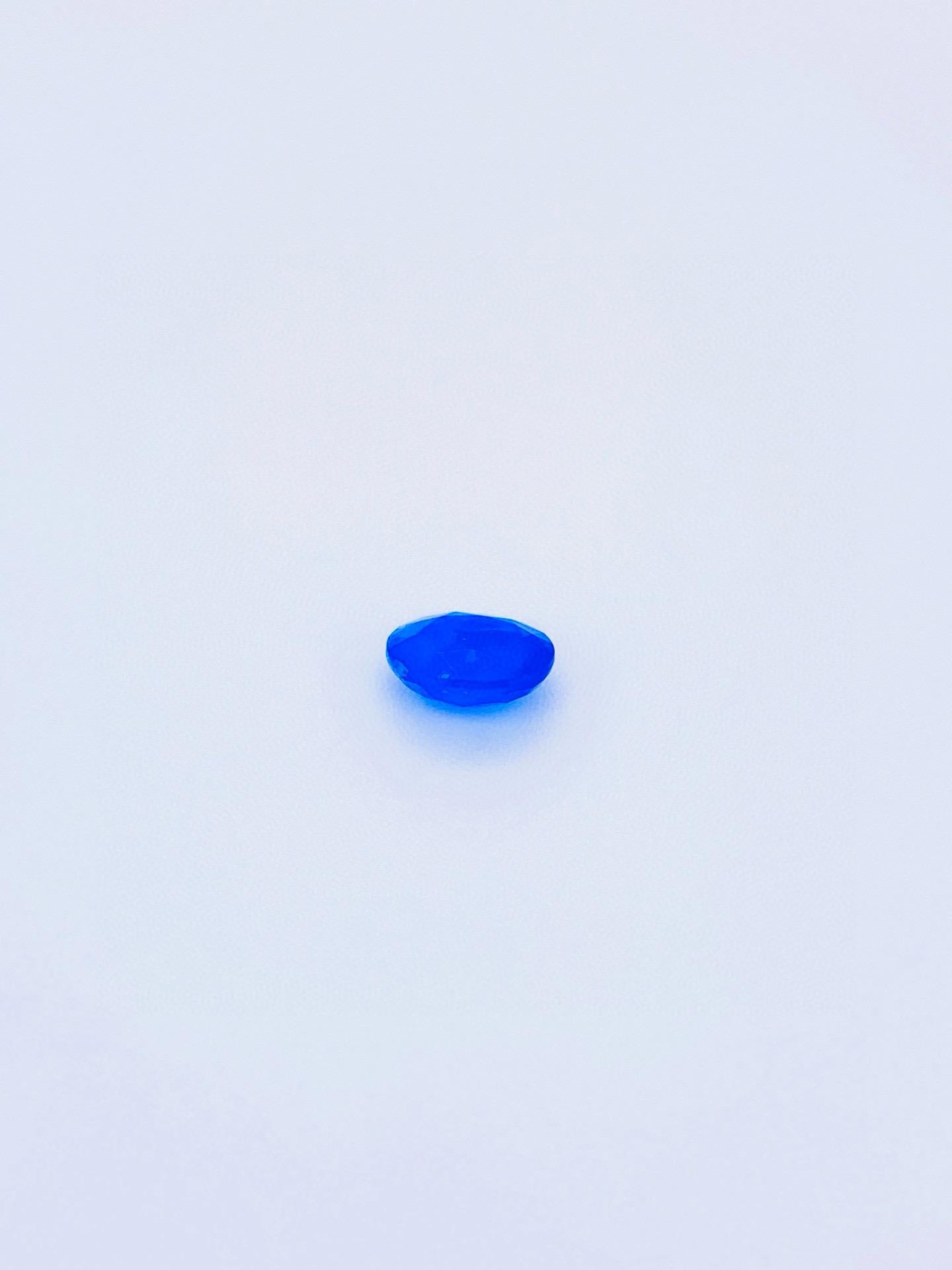 Selten 0,37 Ct  Hauyne Runde Form reichhaltige dunkelblaue Farbe im Zustand „Neu“ im Angebot in bangkok, TH