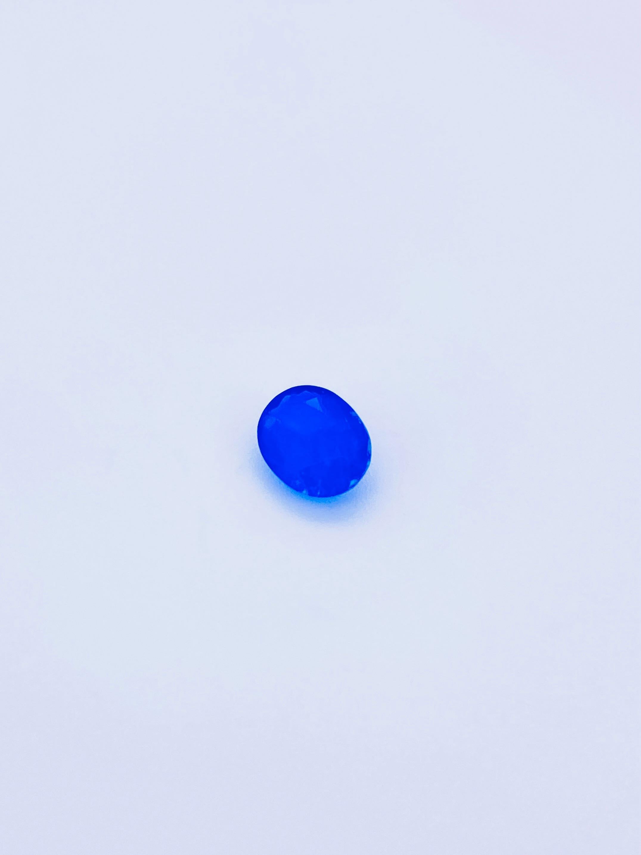 Selten 0,37 Ct  Hauyne Runde Form reichhaltige dunkelblaue Farbe (Ovalschliff) im Angebot