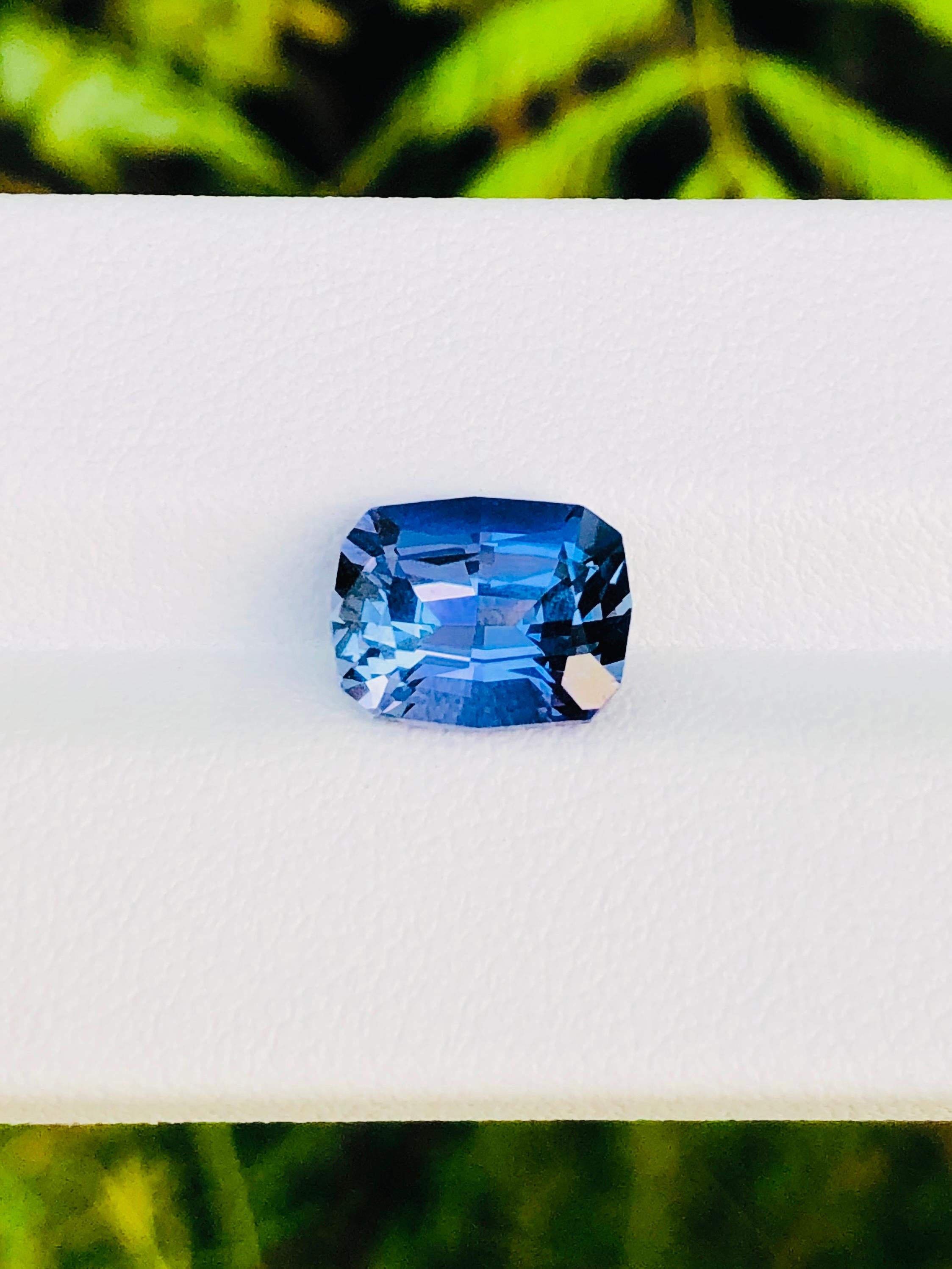 4,06 Karat Natürlicher Tansanit blaue Farbe Edelstein perfekt geschliffen im Angebot 3