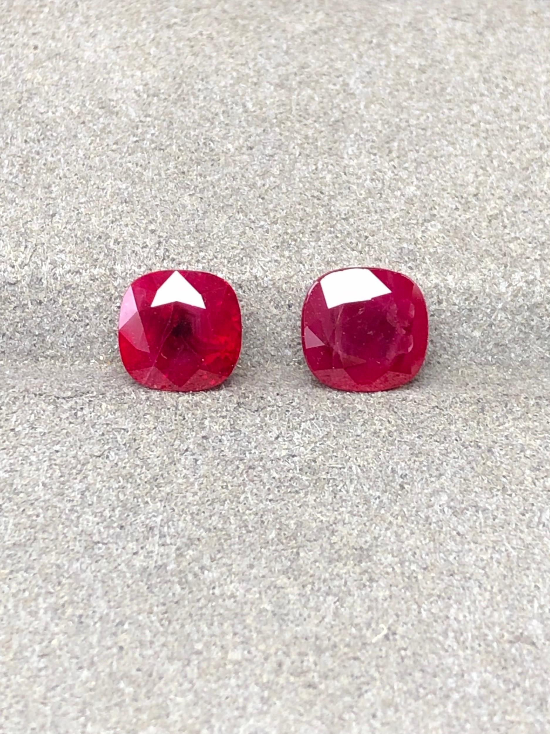 4.09 Ct Pair GIA certificate Natural Burma Ruby Pigeon Blood Color Gemstone For Sale 1