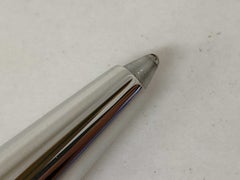 Penna a sfera Caran d'Ache Ginevra in metallo testurizzato color argento