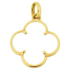 Pendentif Van Cleef & Arpels Alhambra en nacre blanche et or 18 carats