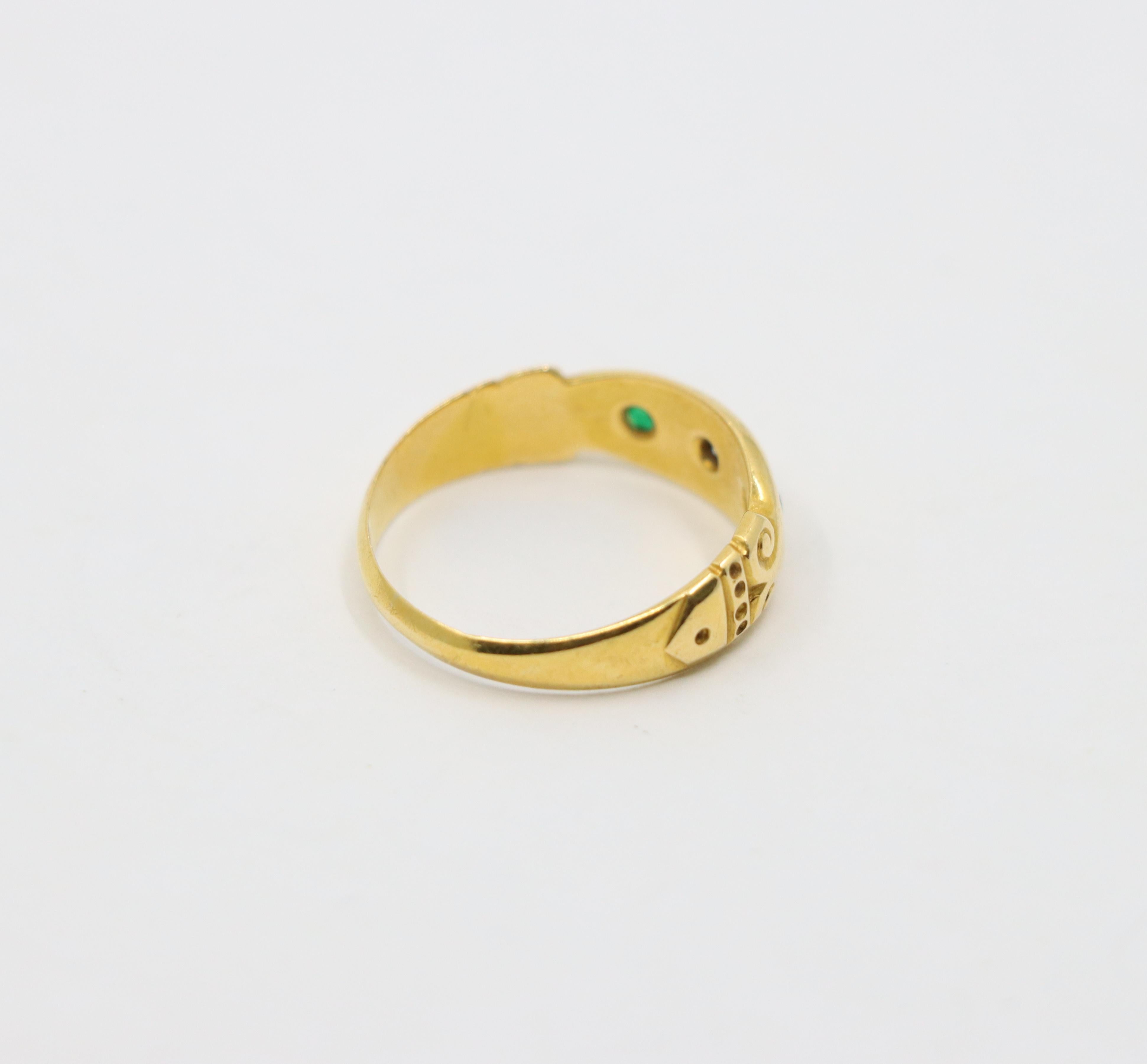 Bague ancienne en or 18K avec diamant et émeraude en vente 1
