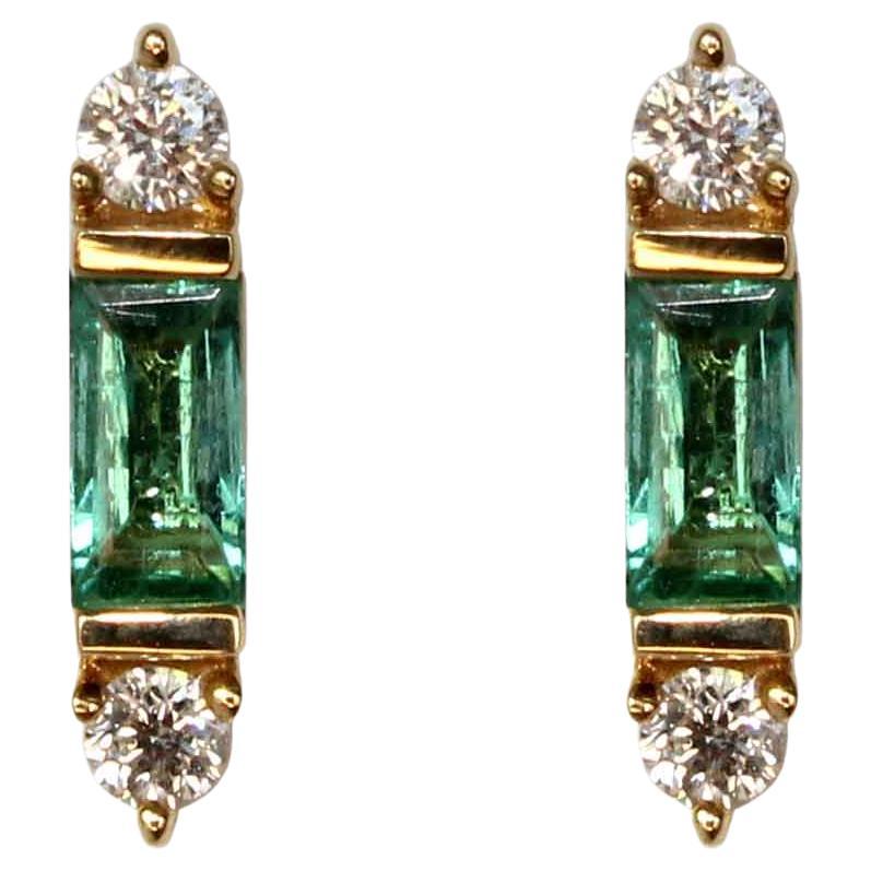 Pair of Emerald and Diamond Studs baguette emeralds 0.79CT 4 diamonds 0.14CT For Sale